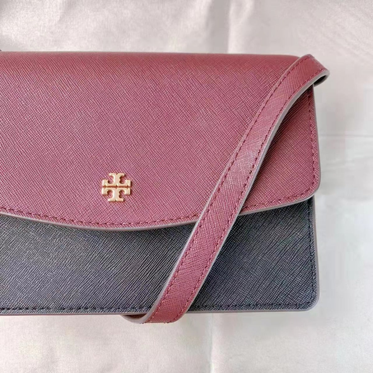 Tory Burch 84744 0821 Emerson Mini Shoulder Bag In Claret Black Tory Burch 84744 0821 Emerson Mini Shoulder Bag In Claret Black